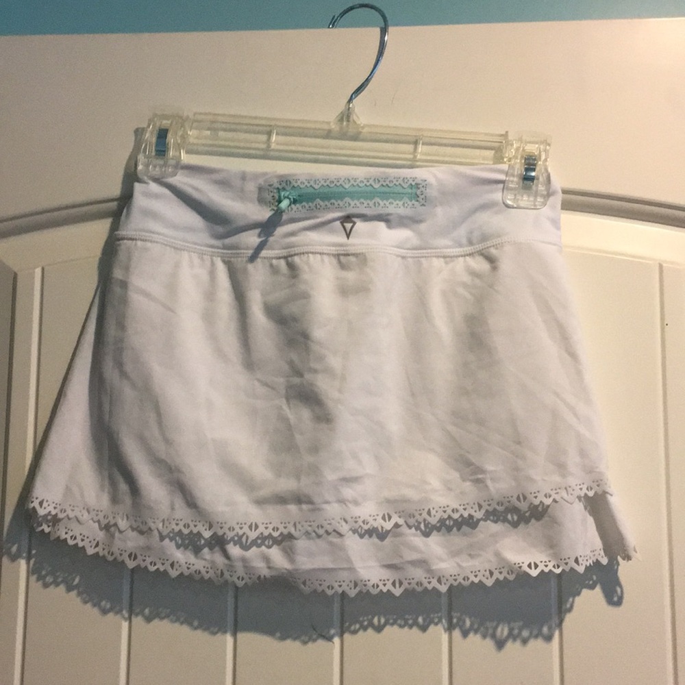 Kids white tennis skirt